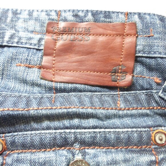 GUESS premium denim dark wash "Pasadena" straight leg button fly jeans - Picture 9 of 16